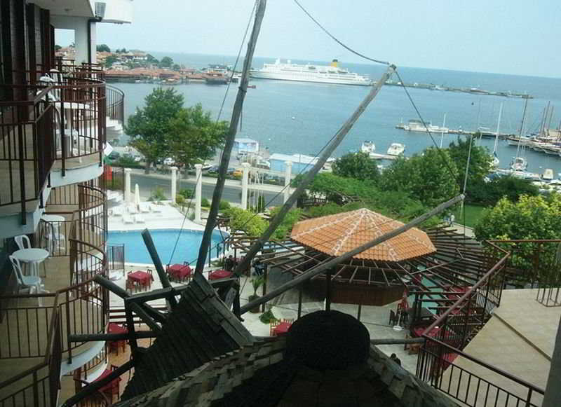 Отель Menabria Nessebar Экстерьер фото